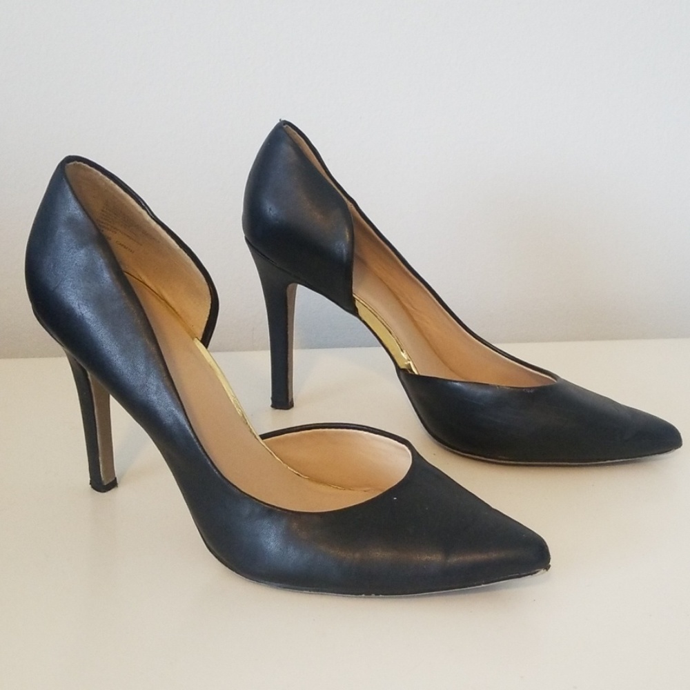 Black and Gold Pumps